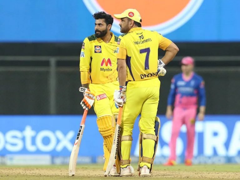 ராஜினாமா செய்தார் தோனி! CSK அணியின் கேப்டனான ரவீந்திர ஜடேஜா நியமனம்!