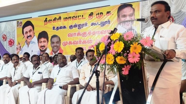 சனாதனத்தை HIV, தொழுநோயுடன் ஒப்பிட்டு மீண்டும் சர்ச்சைப் பேச்சு! உதயநிதியை காப்பாற்ற ஆ. ராசா-வை களமிறக்கிய திமுக!