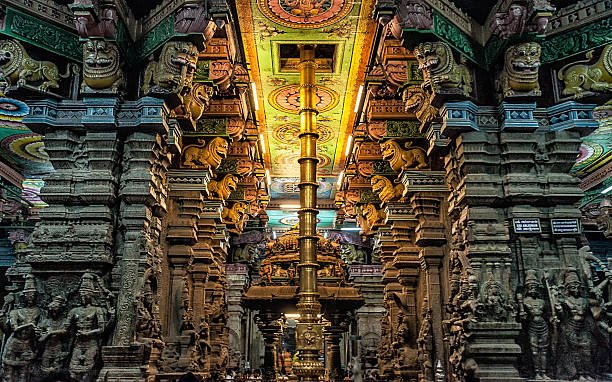 What Happens When God Visits a Temple? A Touching Story. ஸ்ரீஸ்ரீ ரவி சங்கர்